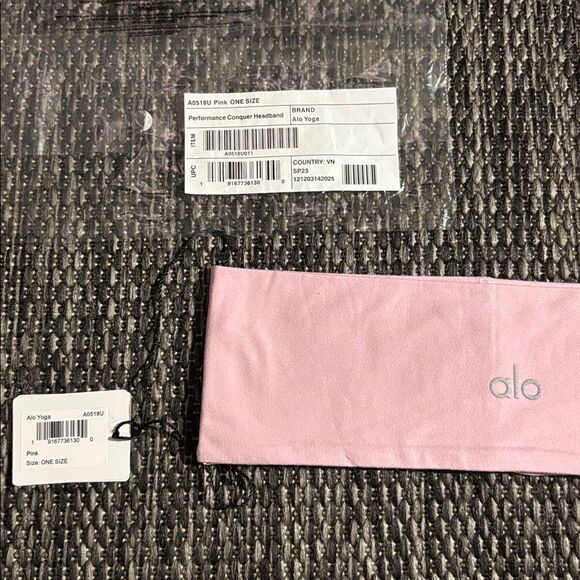 Alo yoga performance conquer headband main image 7